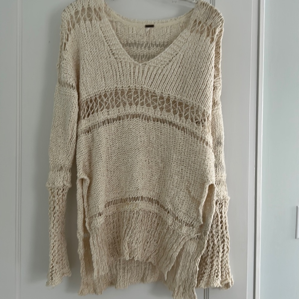 Cream knit free people oversized, distressed  100% cotton